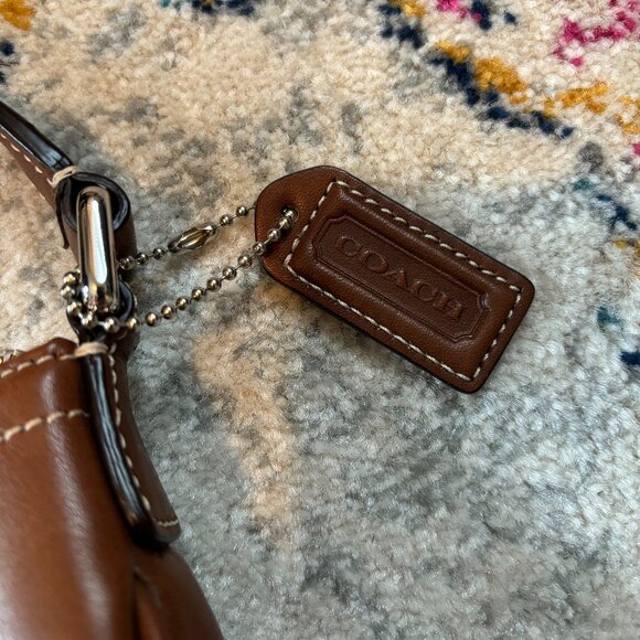 Vintage COACH Mini Hampton Brown Leather Purse - Picture 2 of 7